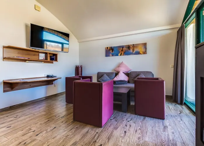 Lagovida Duenenhaus Comfort Familia I Am Stoermthaler * غروسبونسنا